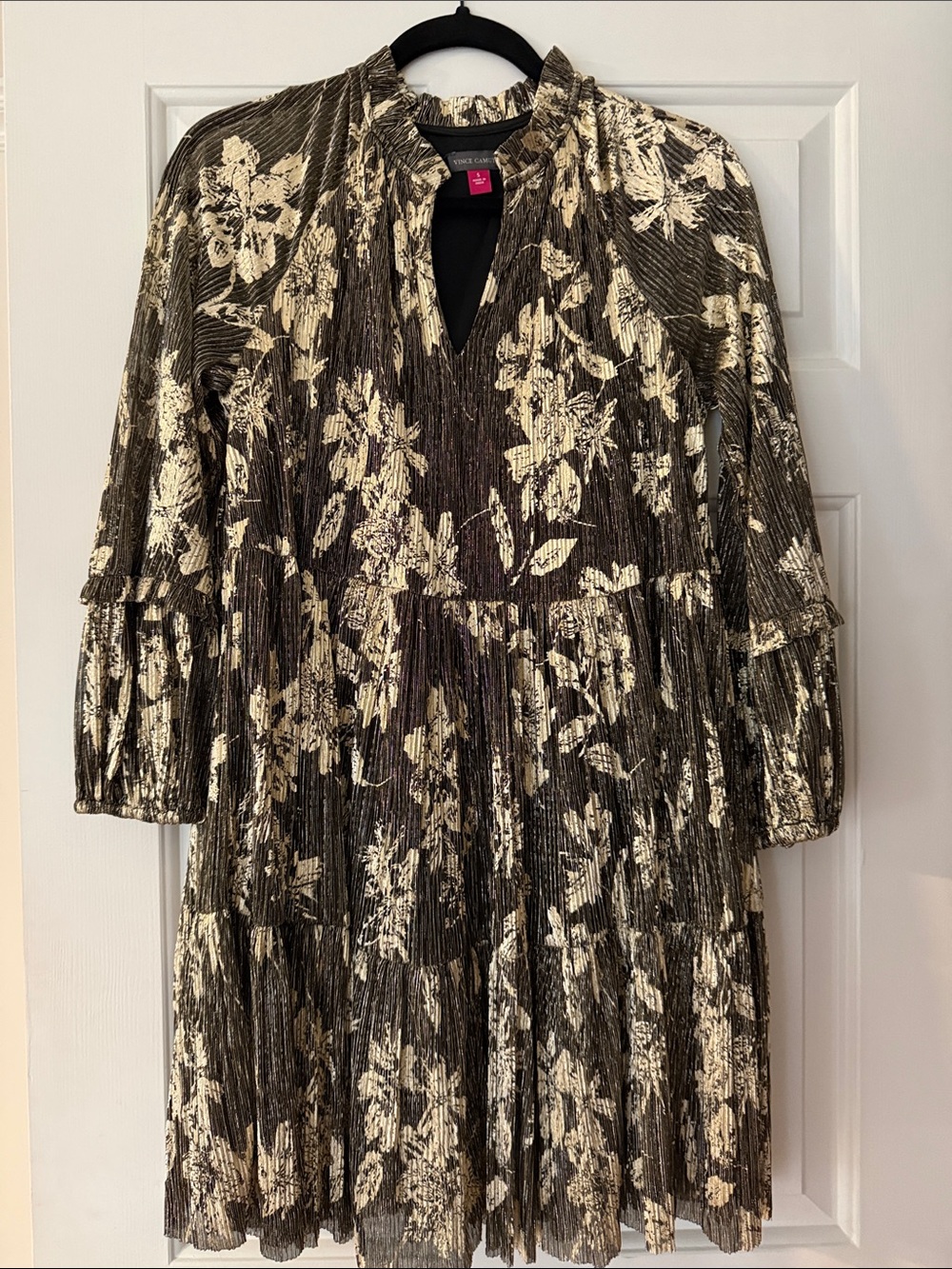 Vince Camuto Black & Gold Floral Tiered Dress (worn 1 time!!!!!!)